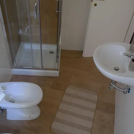 Casa Giordano Nuovissimo Ed Accogliente Daire *